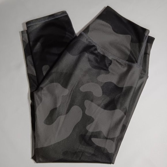 ALO Yoga Airbrush Capri Legging High Rise, M - Picture 3 of 5